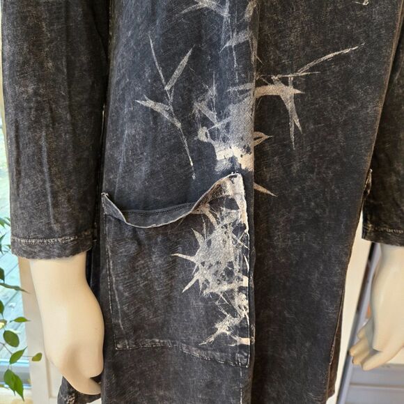 Jess & Jane Black Acid Wash Patch Pockets Tunic Top Size M Asian Print Lagenlook - Picture 5 of 11